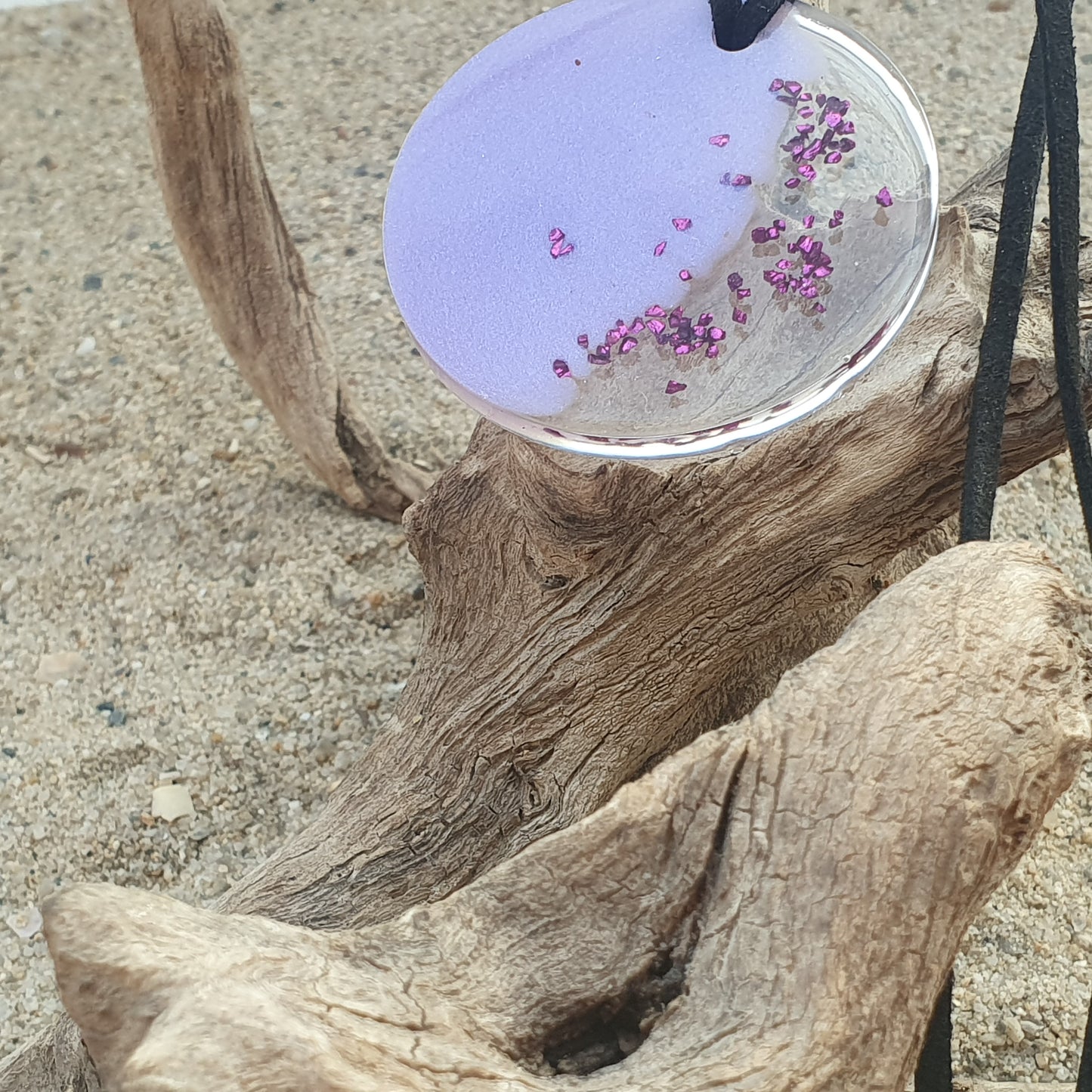 ΚΡΕΜΑΣΤΟ ΑΠΟ ΥΓΡΟ ΓΥΑΛΙ ΜΙΣΟ ΜΩΒ 30cm 70007