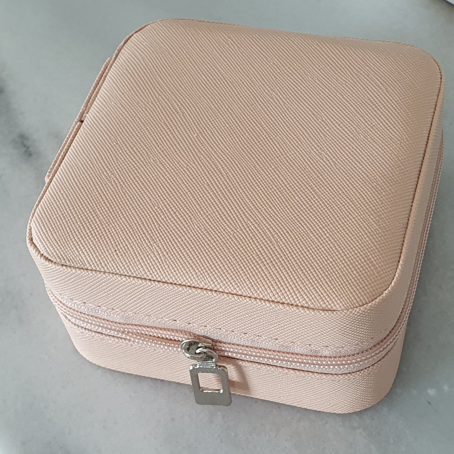 ΔΩΡΟ ΜΠΙΖΟΥΤΙΕΡΑ ΜΕ ΑΓΟΡΑ 60€ ΚΟΣΜΗΜΑΤΩΝ