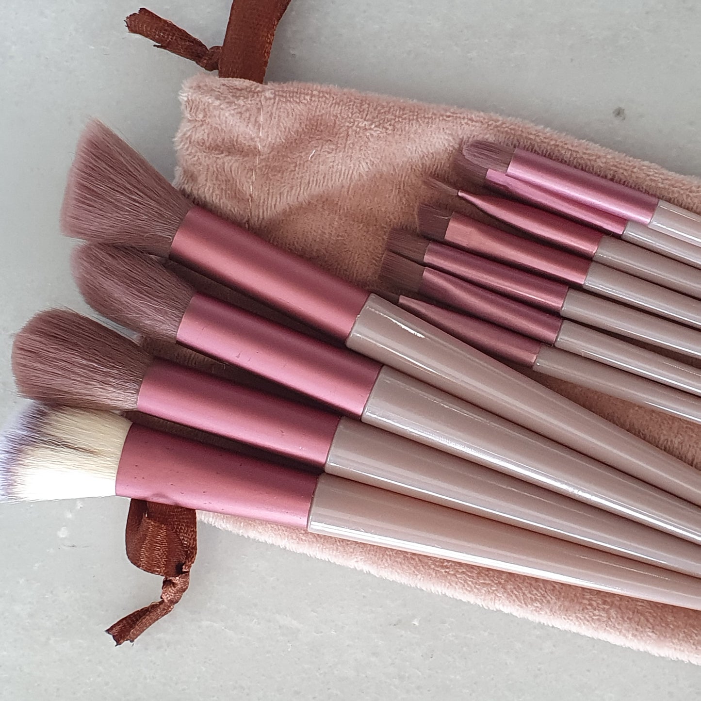 ΔΩΡΟ ΠΙΝΕΛΑ ΜΕ ΑΓΟΡΑ 120€ ΔΙΑΦΟΡΕΤΙΚΩΝ ΕΙΔΩΝ