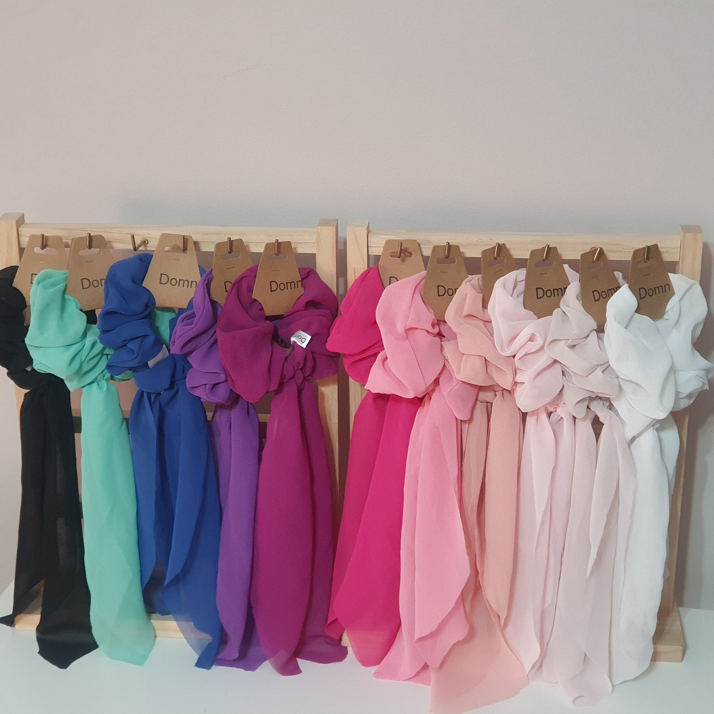 SCRUNCHIES ΜΟΥΣΕΛΙΝΑ ΒΕΡΑΜΑΝ ΜΕ ΜΑΚΡΙΑ ΚΟΡΔΕΛΑ ΓΙΑ ΜΑΛΛΙΑ 10060