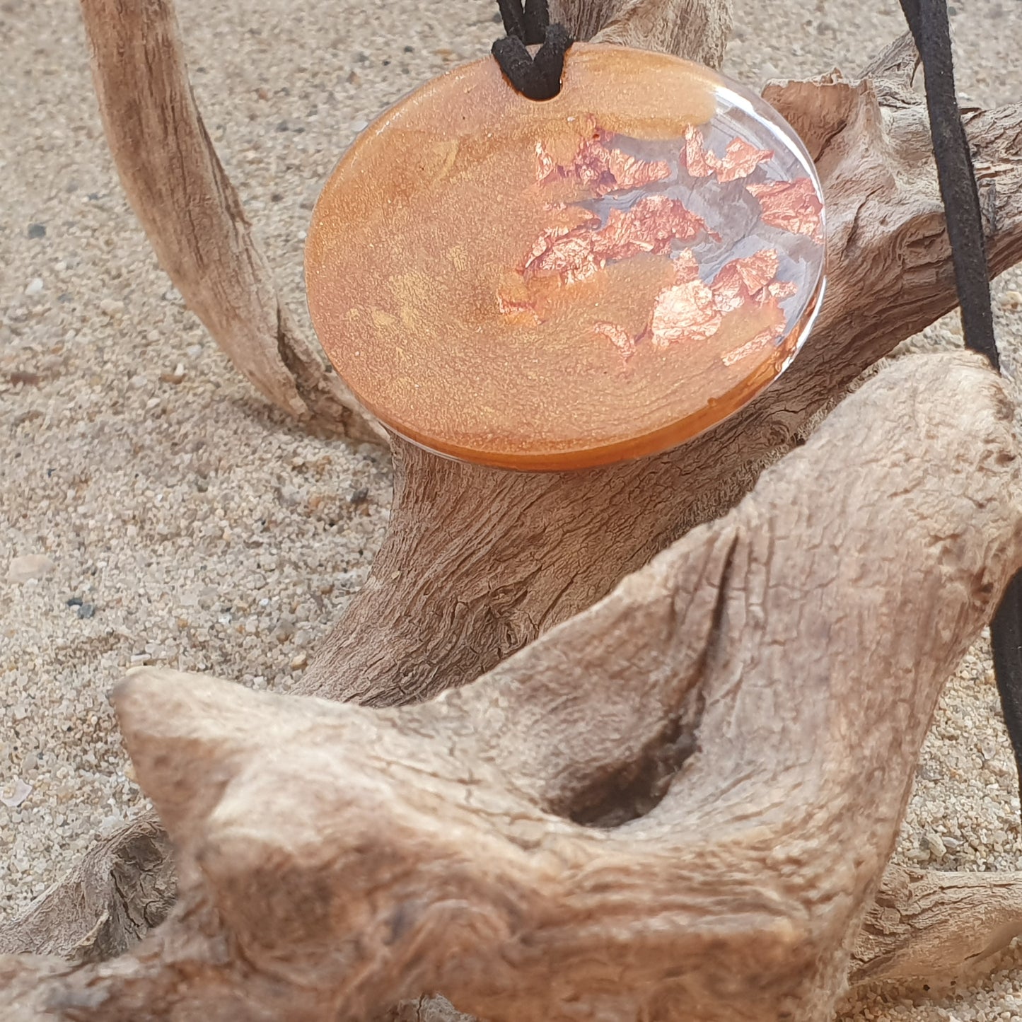 ΚΡΕΜΑΣΤΟ ΑΠΟ ΥΓΡΟ ΓΥΑΛΙ ΜΙΣΟ ΧΡΥΣΟ 30cm 70005