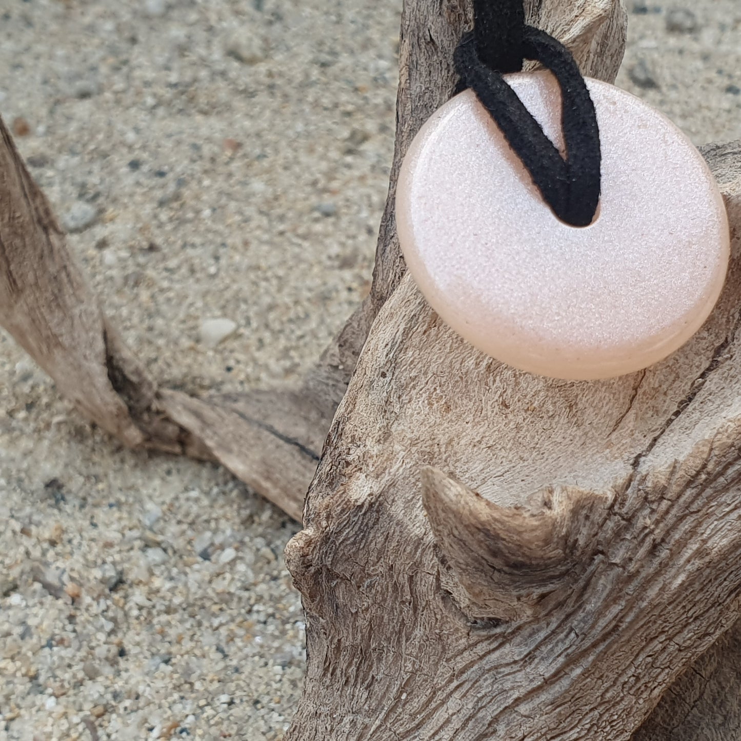ΚΡΕΜΑΣΤΟ ΑΠΟ ΥΓΡΟ ΓΥΑΛΙ ΡΟΖ NUDE 15cm 70022